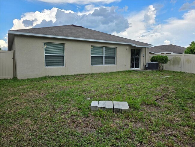 Building Photo - 1740 Broad Winged Hawk Dr