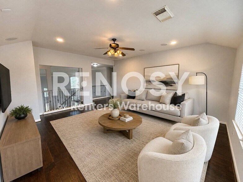 Building Photo - 16935 Jelly Park Stone Dr