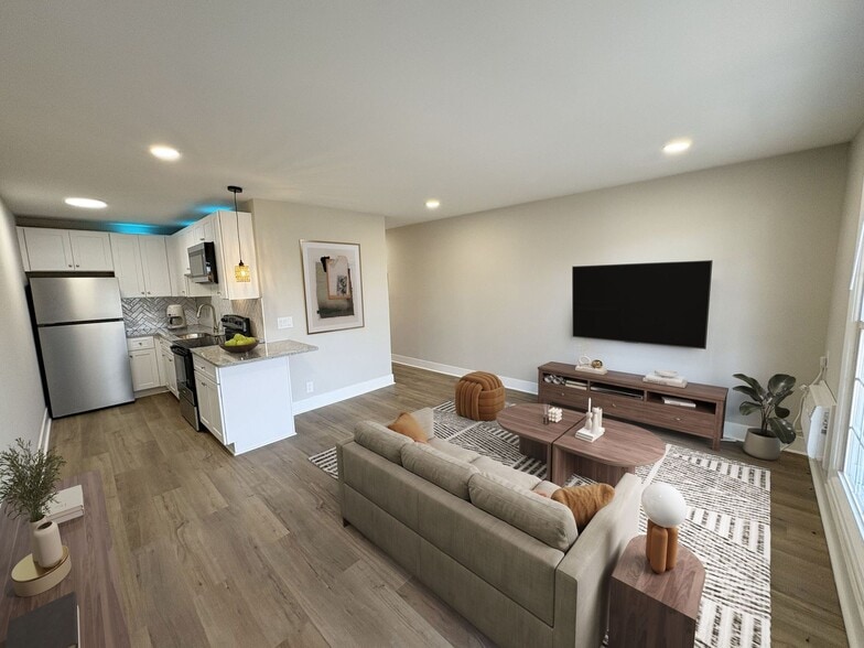 Interior Photo - Lakeside Studio Apartments