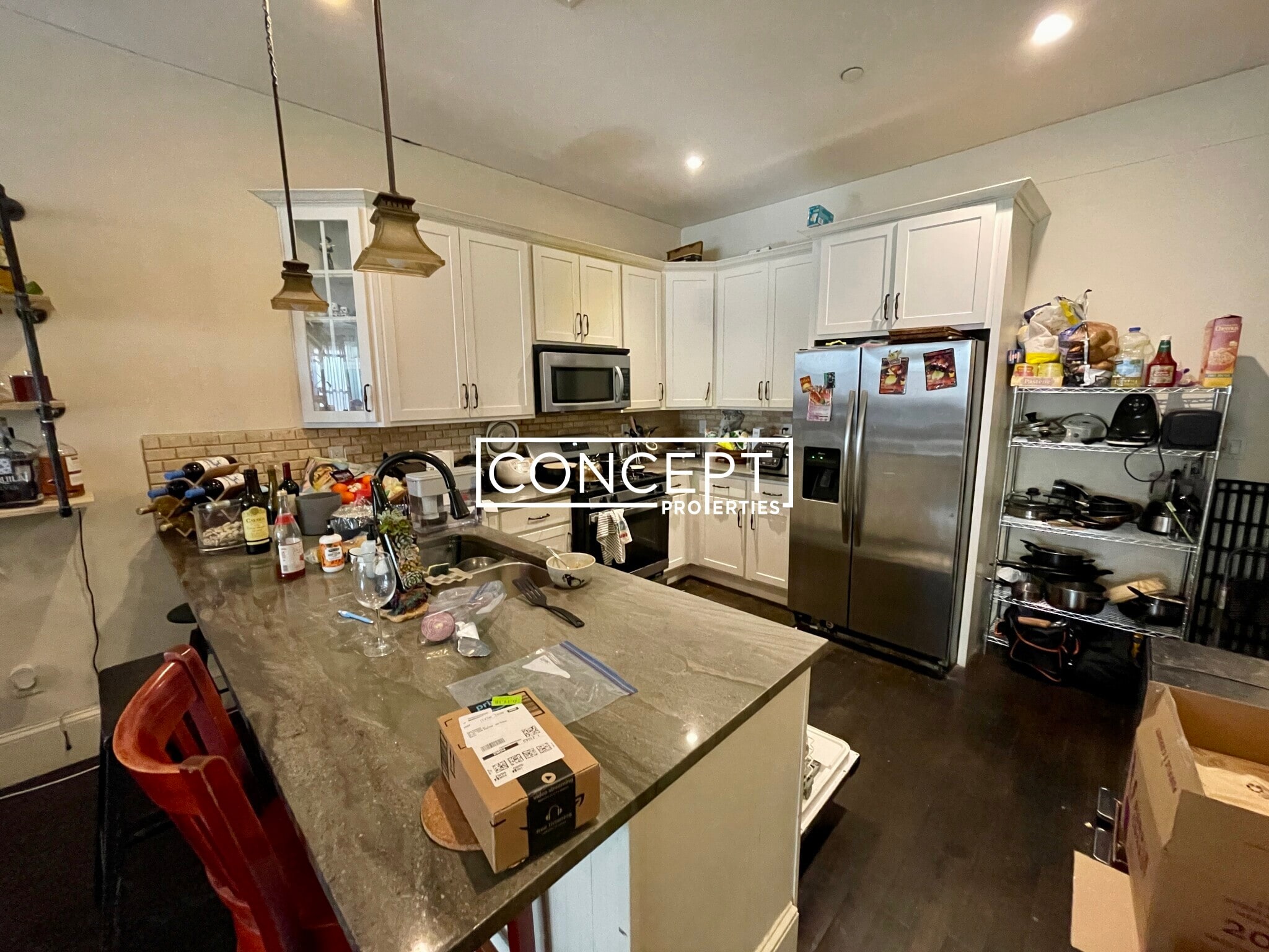 Building Photo - 23 Hillside St