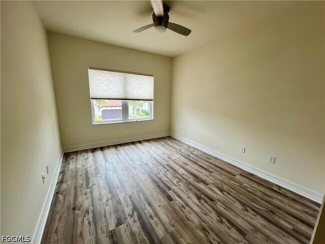 Building Photo - 15850 Portofino Springs Blvd