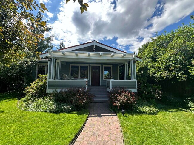 Building Photo - 607 NW Federal St