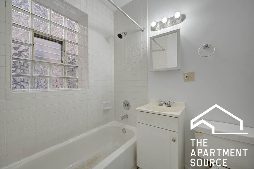 Building Photo - 1858 N Humboldt Blvd