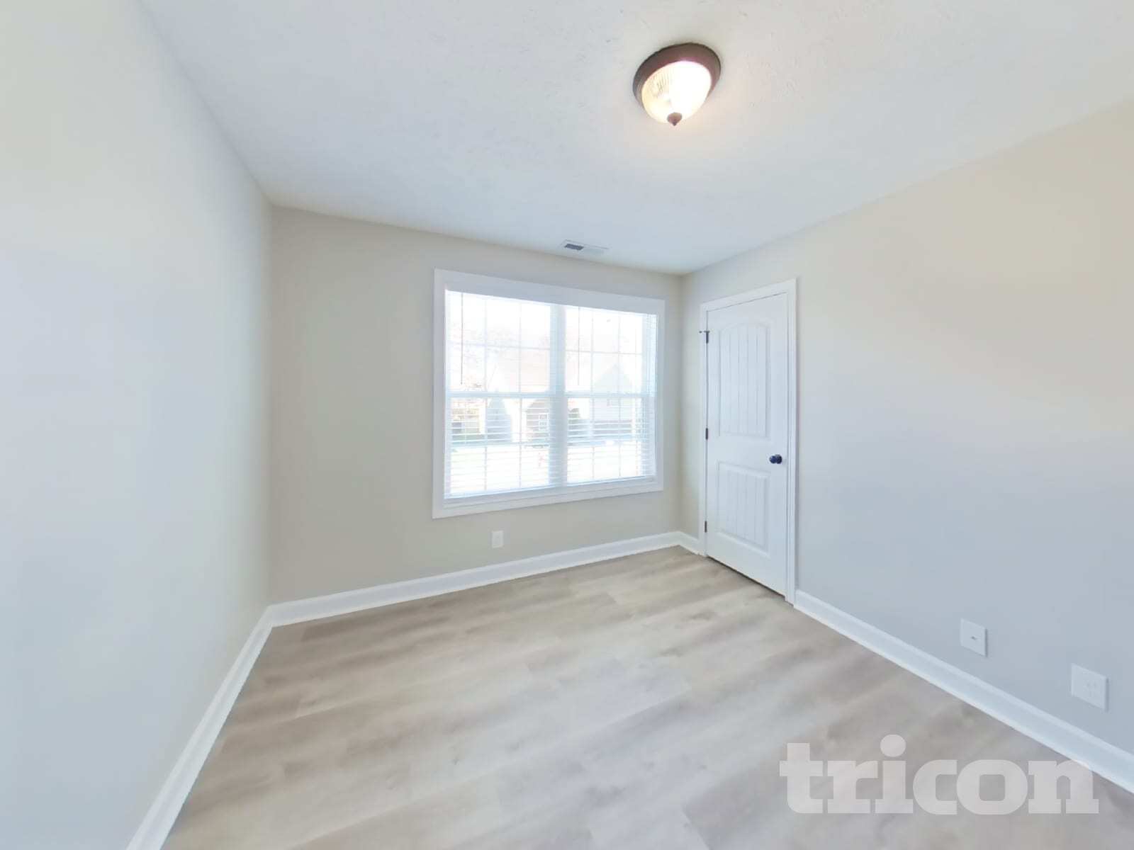 Building Photo - 3657 Fox Tail Dr