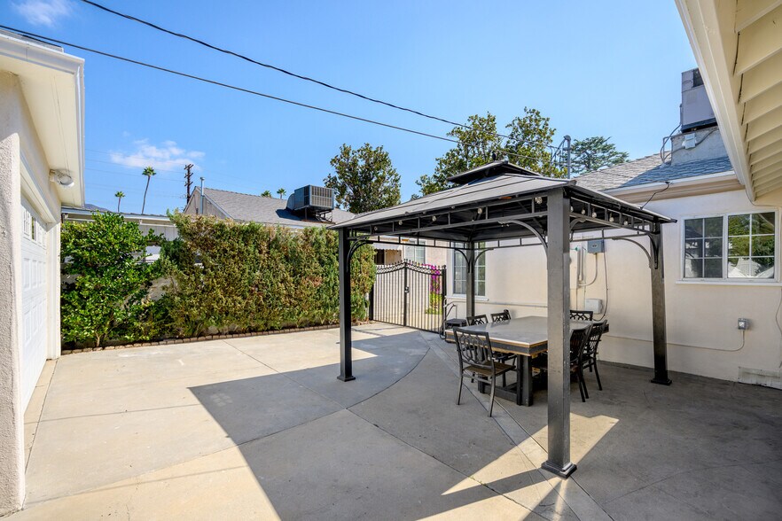 Building Photo - 905 Graynold Ave