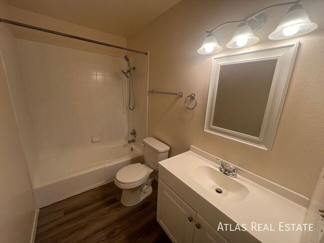 Building Photo - 405 St Vrain Pl