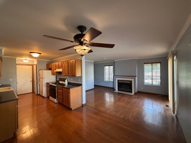 Building Photo - 162 Village Creek Dr