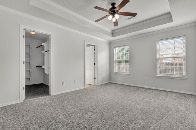 Building Photo - Fresh 3 Bed 2 Bath home in great location!