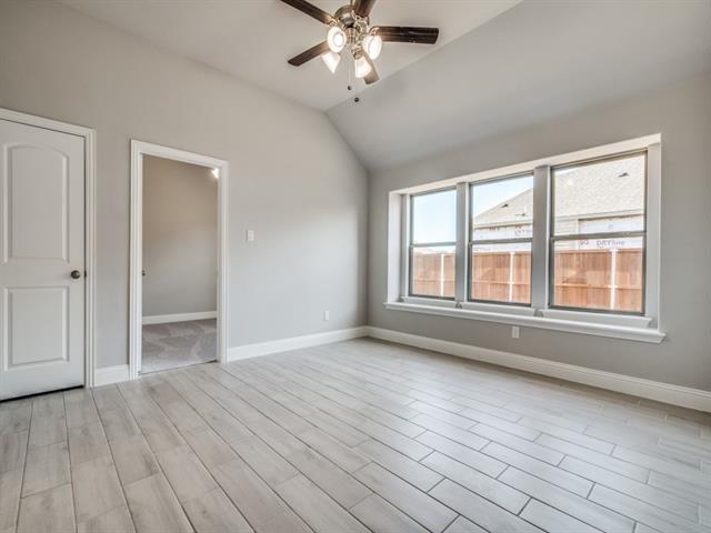 Building Photo - 512 Redbud Dr