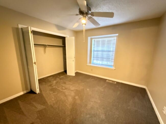 Building Photo - Huge Living Area, Storage Shed, Fenced Yard 3 bedroom Home