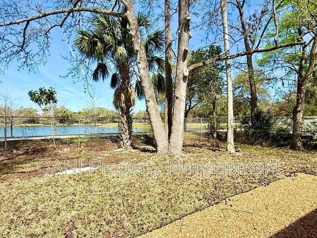 Building Photo - 750 Bethune St