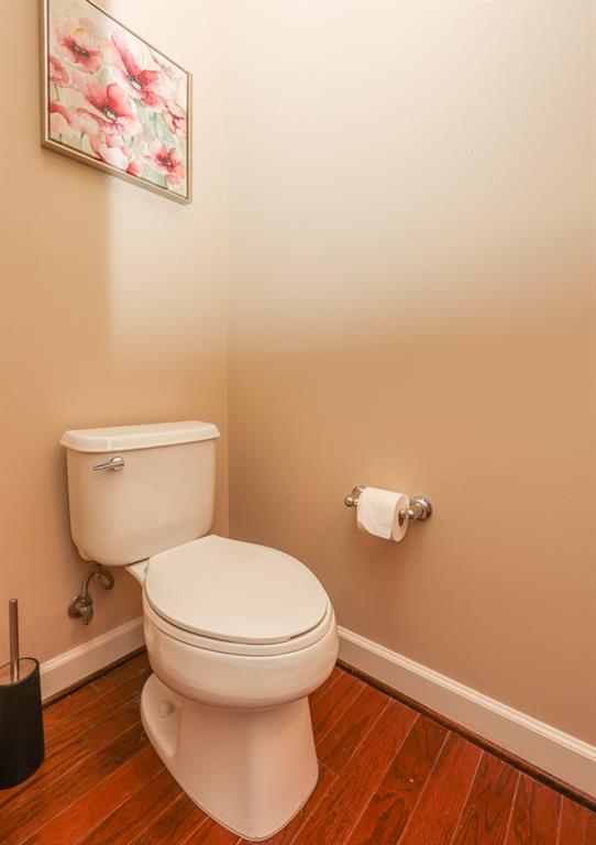 Building Photo - 711 Cosmopolitan Dr NE