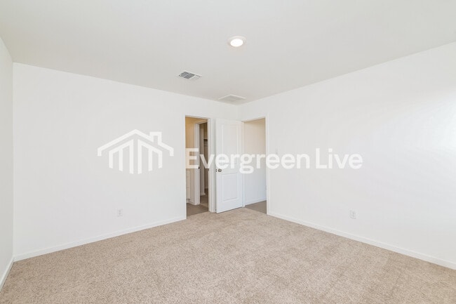 Building Photo - 12512 Huntington Rdg Wy