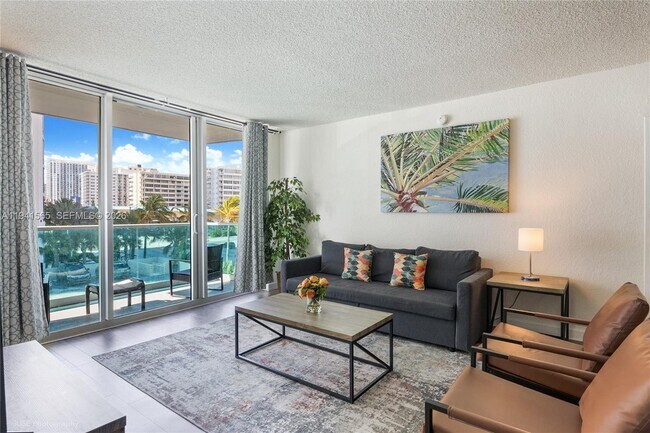 Building Photo - 4001 S Ocean Dr