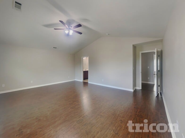 Building Photo - 104 Shadow Woods Rd