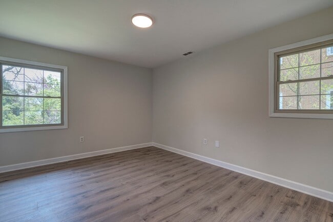 Building Photo - 507 Stonegate Dr