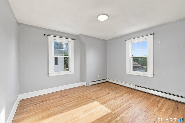 Building Photo - 109 Johnson St