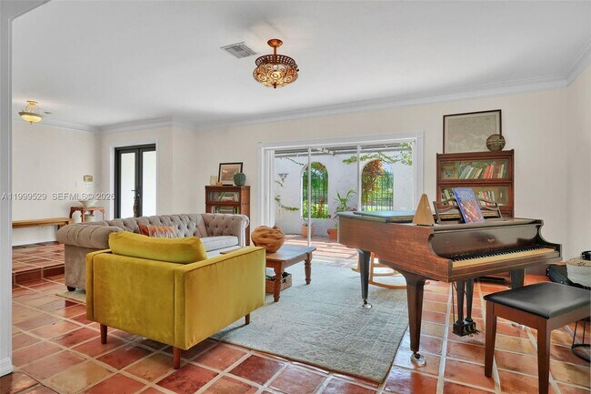 Building Photo - 15280 SW 72nd Ave