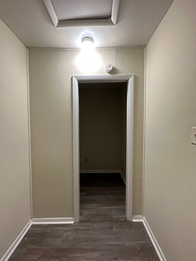 Building Photo - Pet friend home for rent near Rural Kin & ...