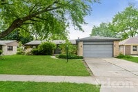 Building Photo - 1441 Maple Ln