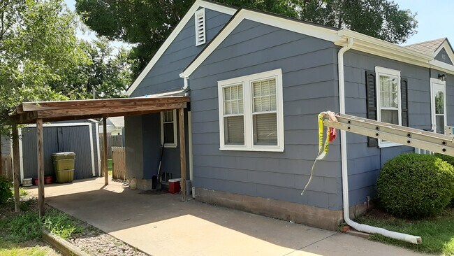 Building Photo - 935 Sherman St