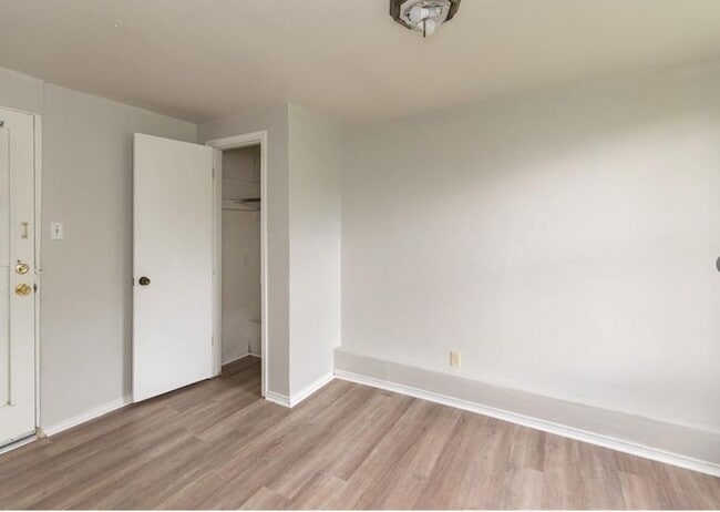Building Photo - 1534 Lazy Ln