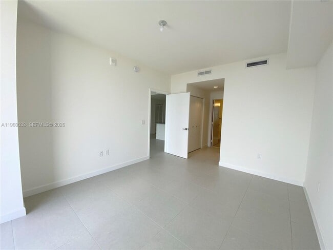 Building Photo - 5350 NW 84th Ave