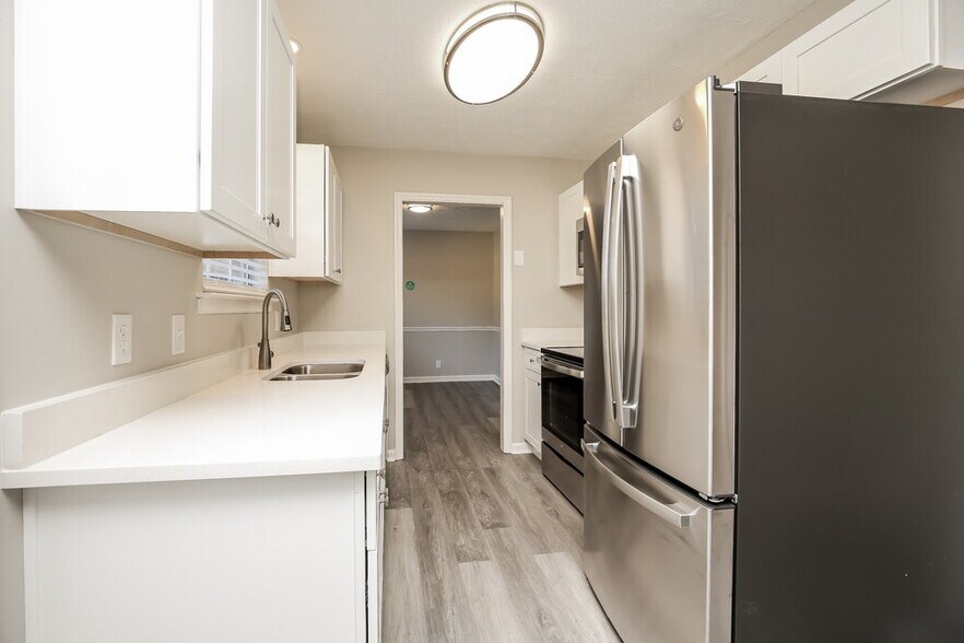 Building Photo - 209 Lexington Dr