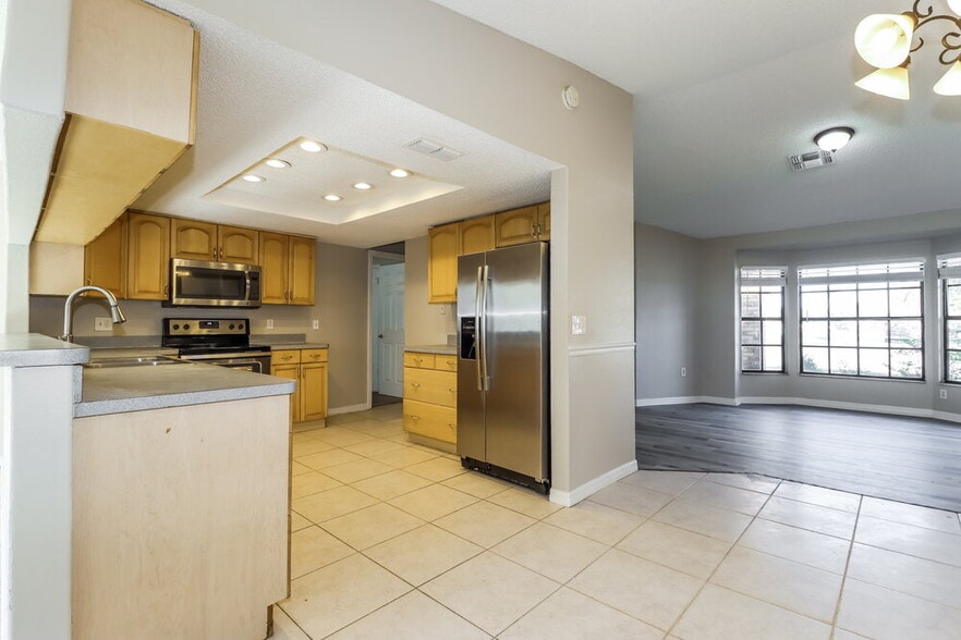 Building Photo - 4243 Tall Oak Ln