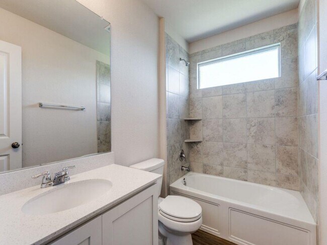 Building Photo - 114 Isaac Millsaps Trl