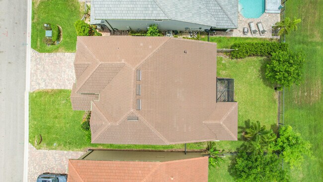 Building Photo - 4995 Cavelletti Rd