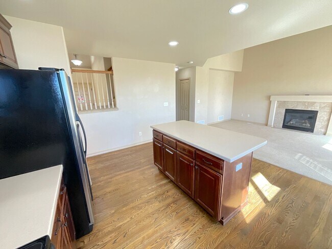 Building Photo - 4 Bedroom Home Available Near Barnes Rd & Peterson Rd!