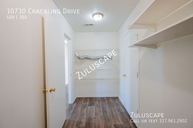 Building Photo - 10730 Crackling Dr