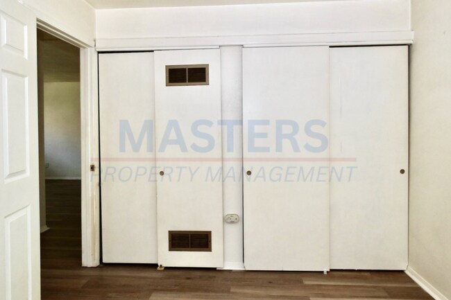 Building Photo - 5765 Steffens Ave