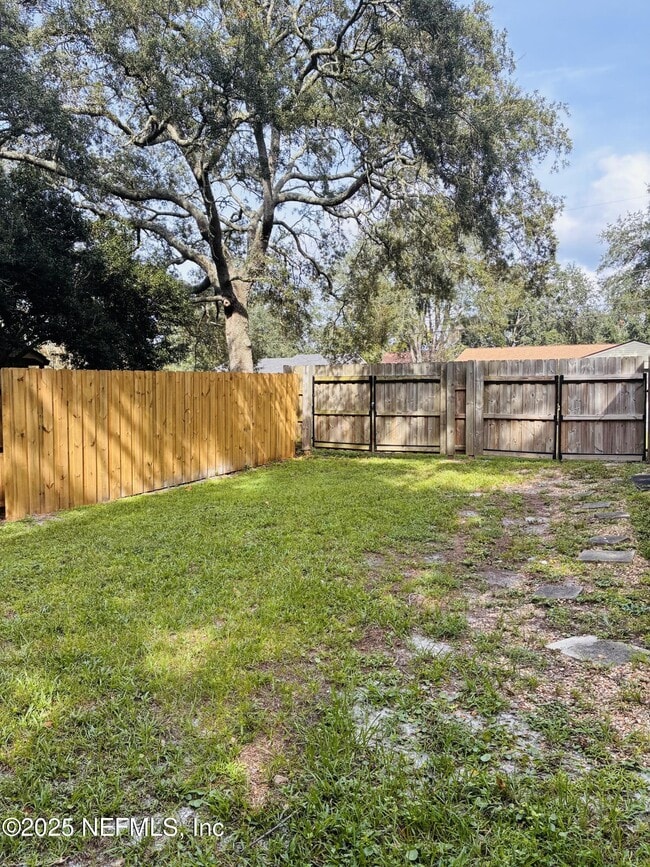 Building Photo - 2112 Spanish Bluff Dr