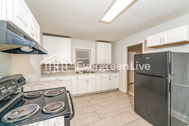 Building Photo - 113 Lawson Dr