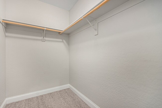 Building Photo - Southern Highlands Home with Loft & Patio!