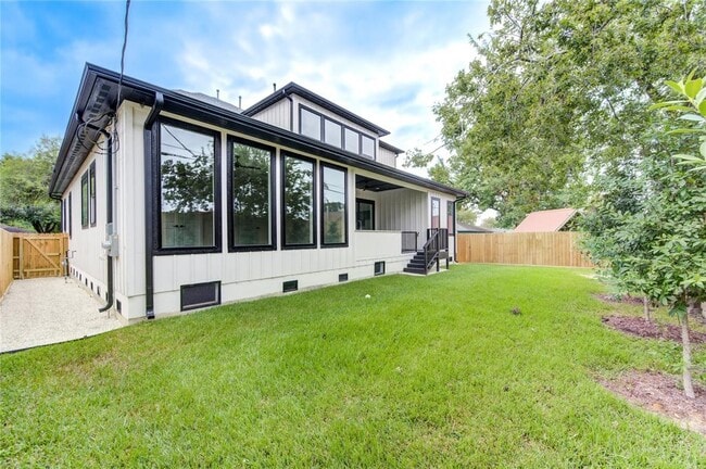 Building Photo - 2118 Nina Lee Ln