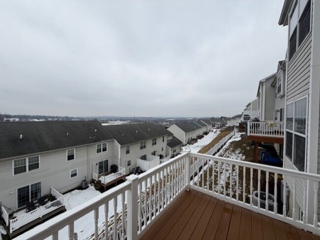 Building Photo - $2,000 townhome for rent Swatara township 3 bed 2.5 baths