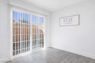 Building Photo - 5128 Garden Ln