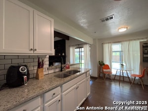 Building Photo - 5534 Merkens Dr