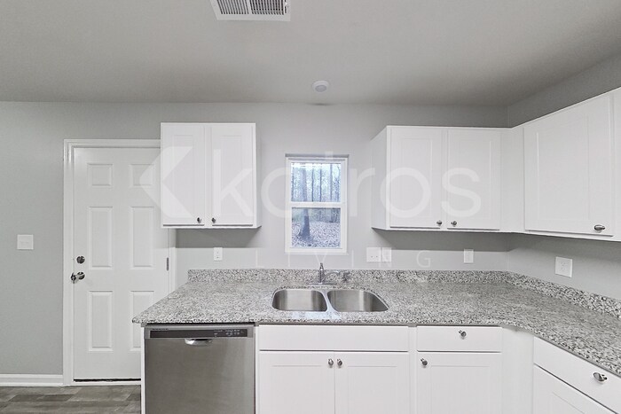 Building Photo - 231 Wedgewood Dr