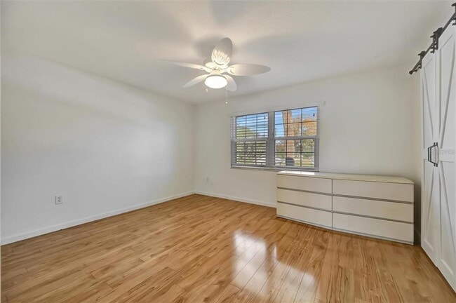 Building Photo - 650 Pinellas Point Dr S