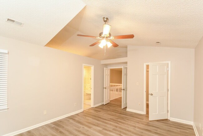 Building Photo - 103 Talon Dr