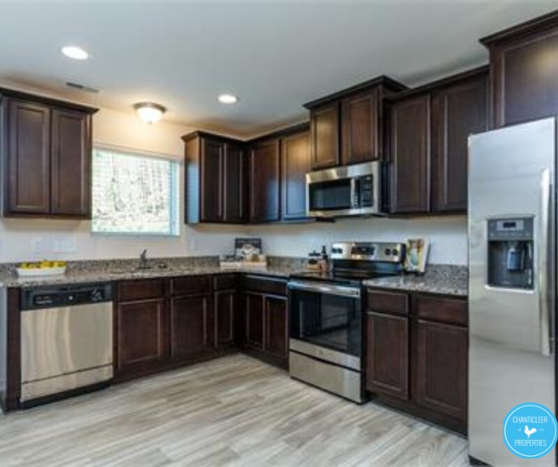 Building Photo - 882 Saratoga Dr