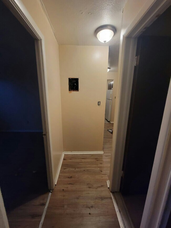 Building Photo - 14815 Euclid Ave