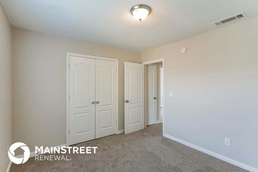 Building Photo - 603 Mable Dr