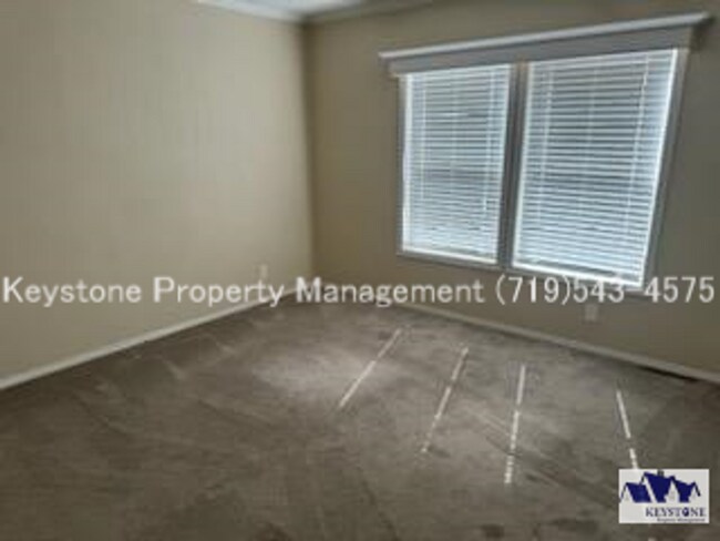 Building Photo - 1051 E Platteville Blvd