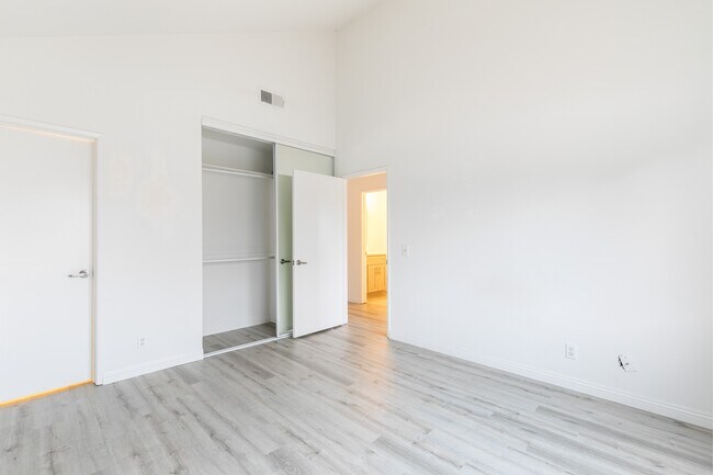 Building Photo - 2452 S Centinela Ave