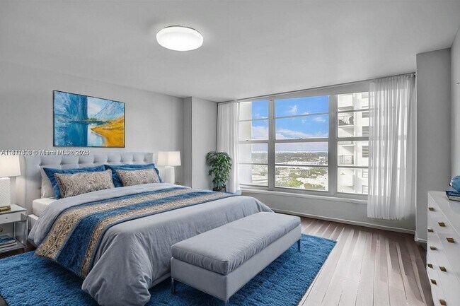 Building Photo - 18051 Biscayne Blvd